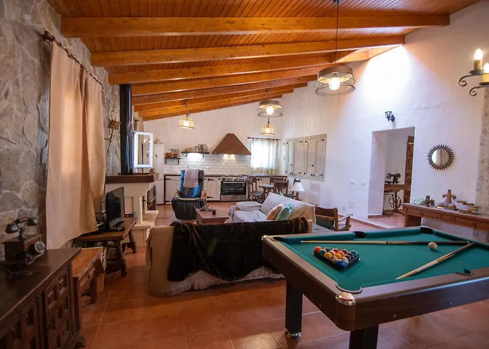 6br Fire House Sanctuary-terrace & Barbacue